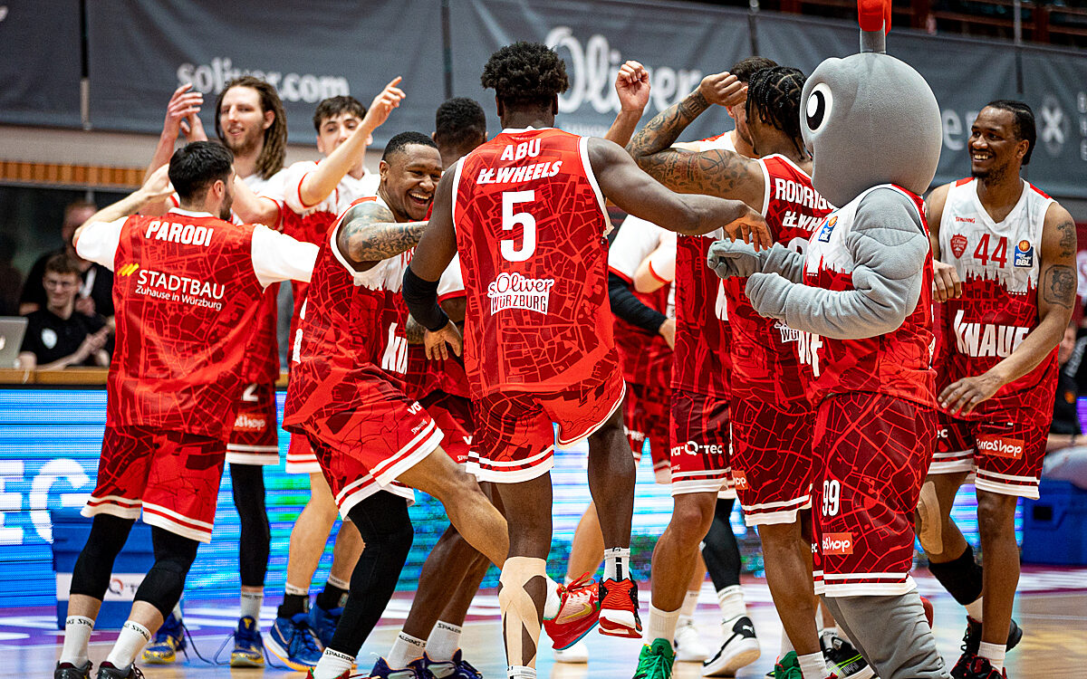 2022 04 03 s Oliver Baskets 84 2022 04 03 s Oliver Baskets 84