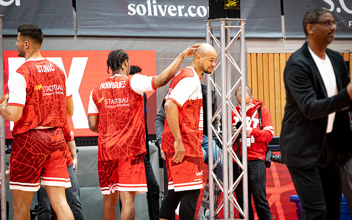 2022 04 26 s Oliver Baskets 452 2022 04 26 s Oliver Baskets 452