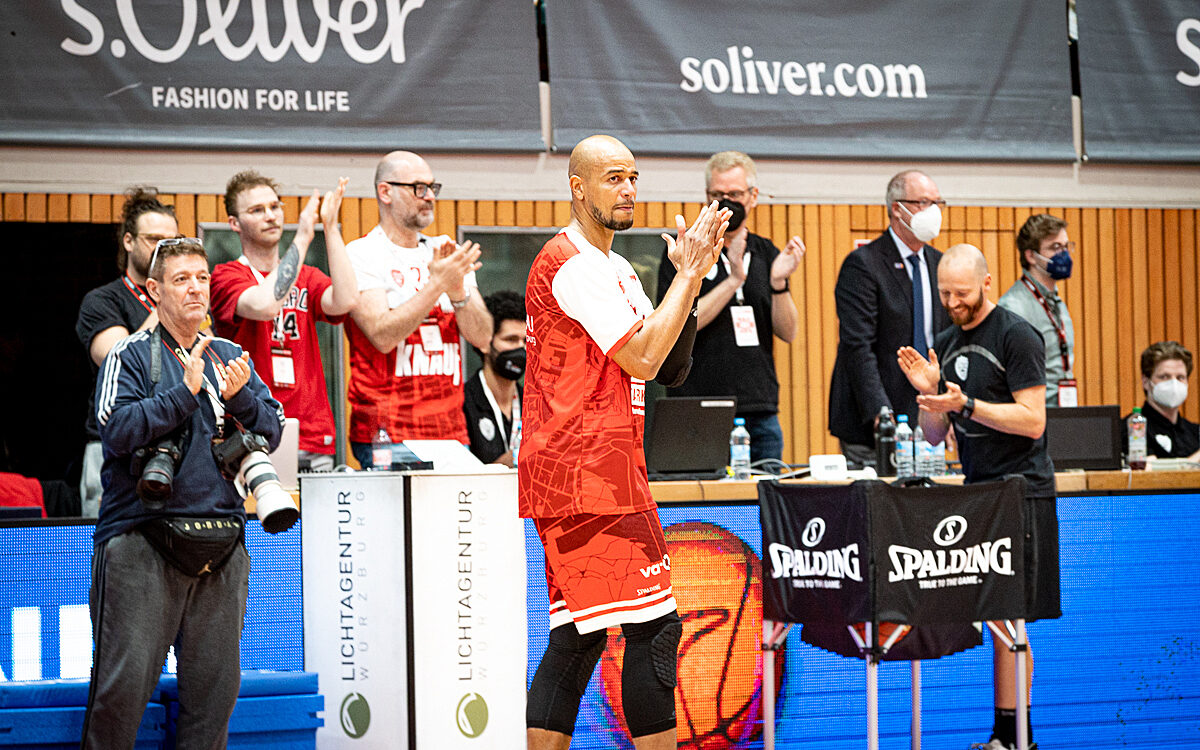 2022 04 26 s Oliver Baskets 453 2022 04 26 s Oliver Baskets 453