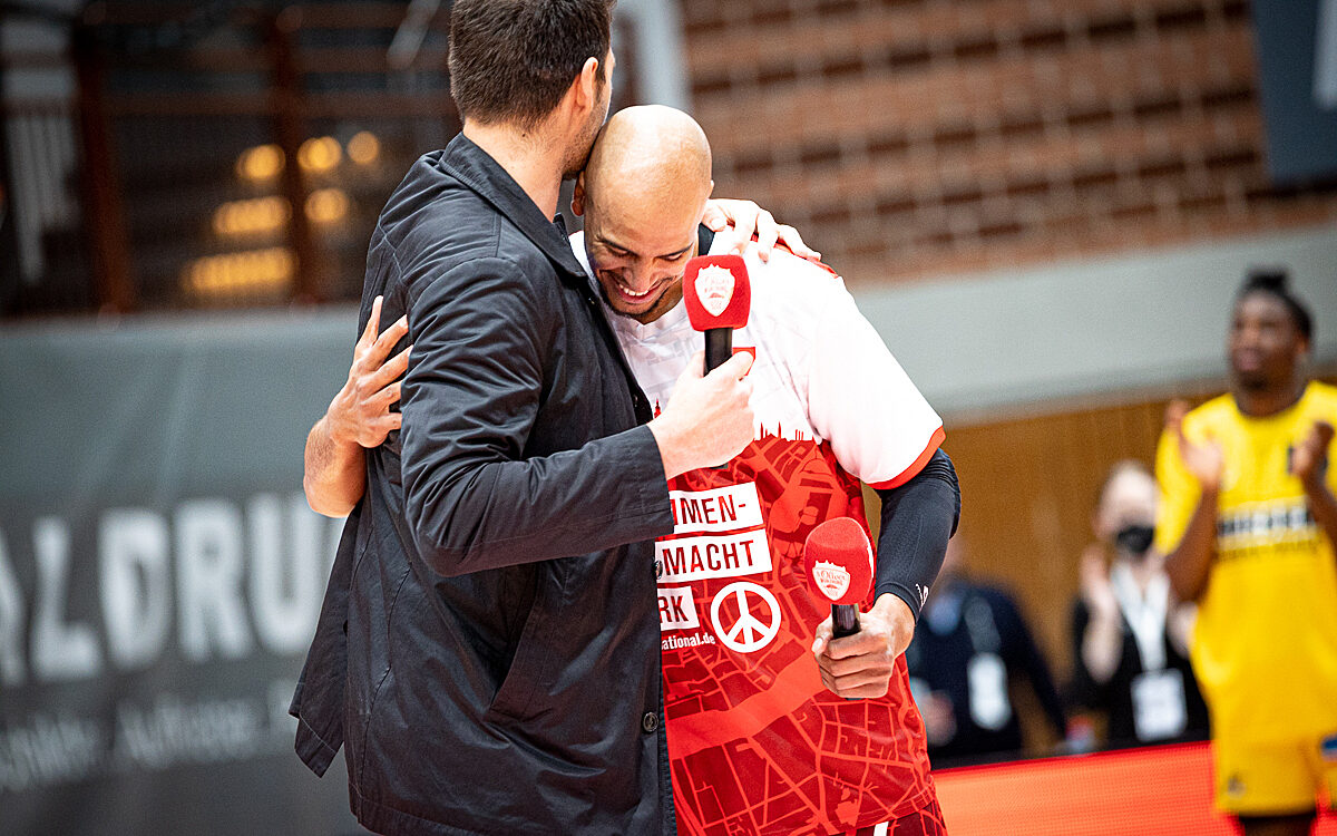 2022 04 26 s Oliver Baskets 460 2022 04 26 s Oliver Baskets 460