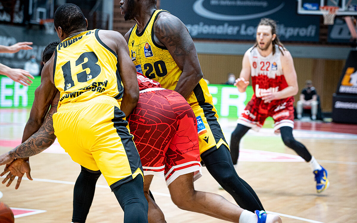 2022 04 26 s Oliver Baskets 469 2022 04 26 s Oliver Baskets 469