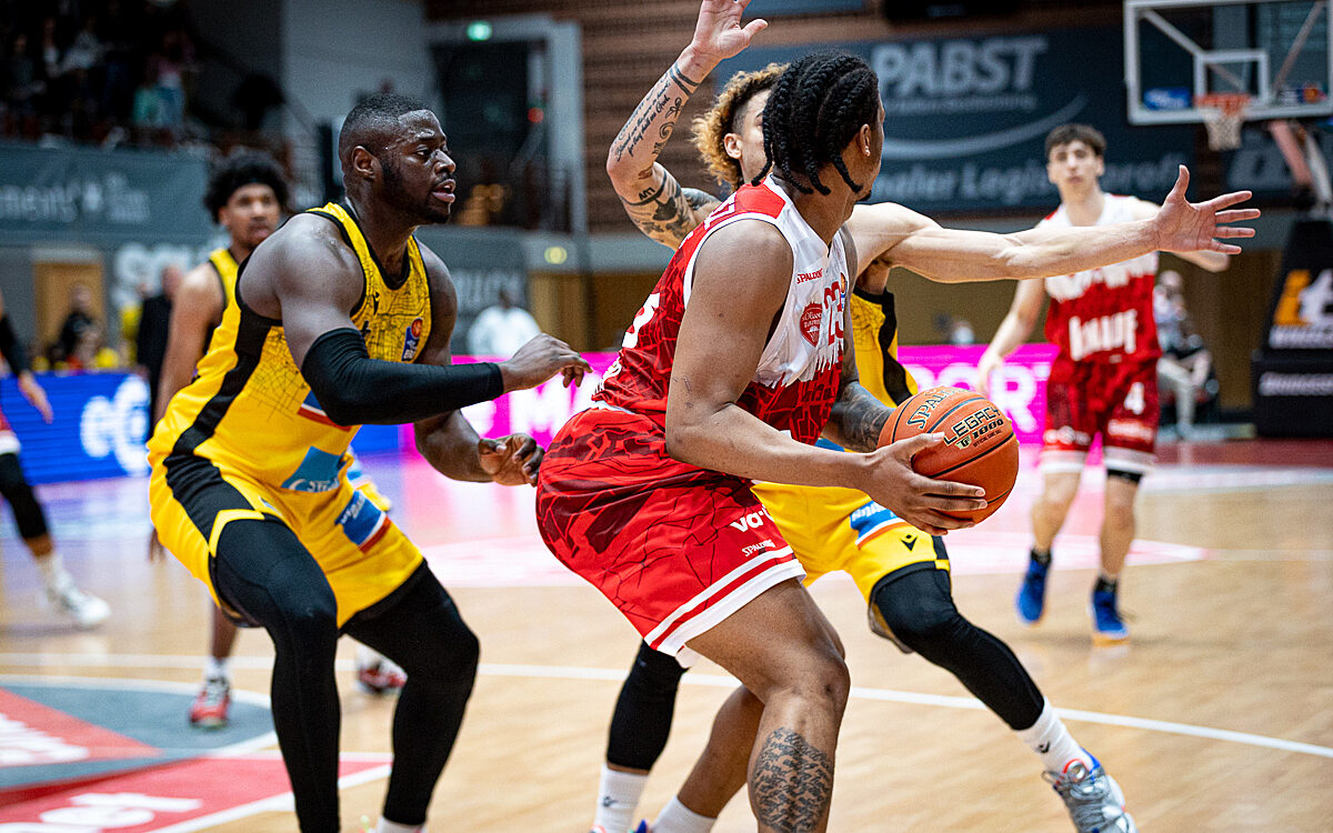 2022 04 26 s Oliver Baskets 477 2022 04 26 s Oliver Baskets 477