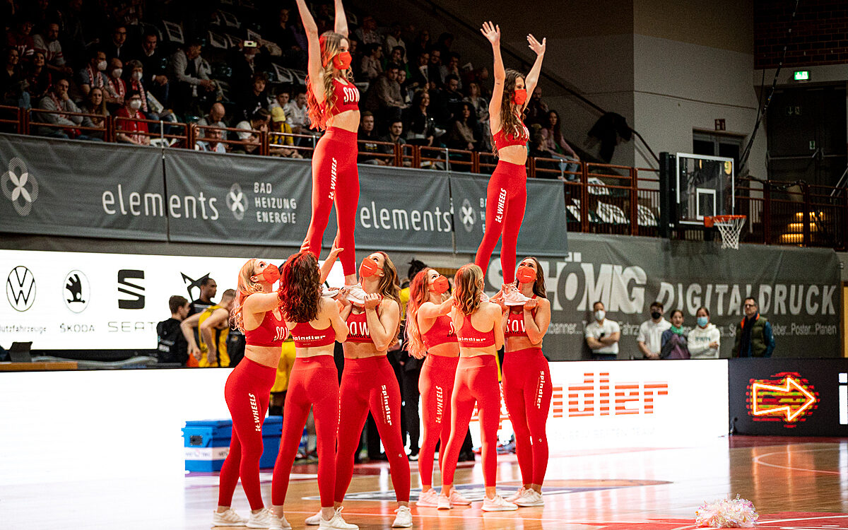 2022 04 26 s Oliver Baskets 501 2022 04 26 s Oliver Baskets 501