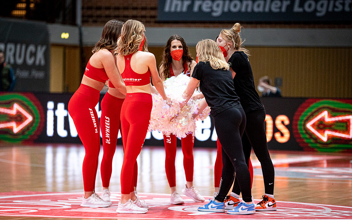 2022 04 26 s Oliver Baskets 507 2022 04 26 s Oliver Baskets 507