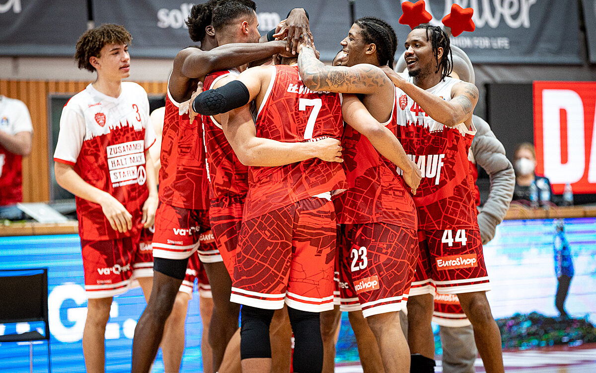 2022 04 26 s Oliver Baskets 529 2022 04 26 s Oliver Baskets 529