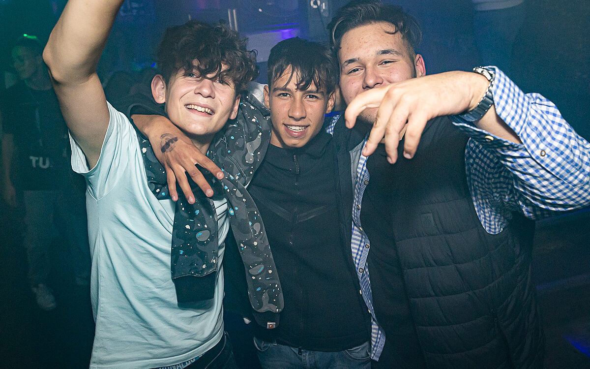 2022 09 18 Airport Malle Party 62 2022 09 18 Airport Malle Party 62