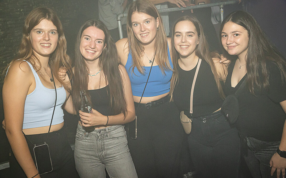 2022 09 18 Airport Malle Party 66 2022 09 18 Airport Malle Party 66