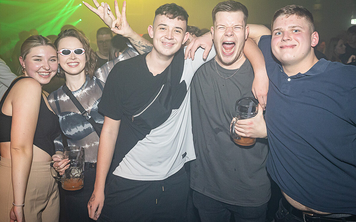 2022 09 18 Airport Malle Party 67 2022 09 18 Airport Malle Party 67