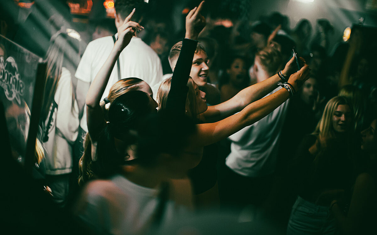 2022 09 30 Airport Black White 16 2022 09 30 Airport Black White 16