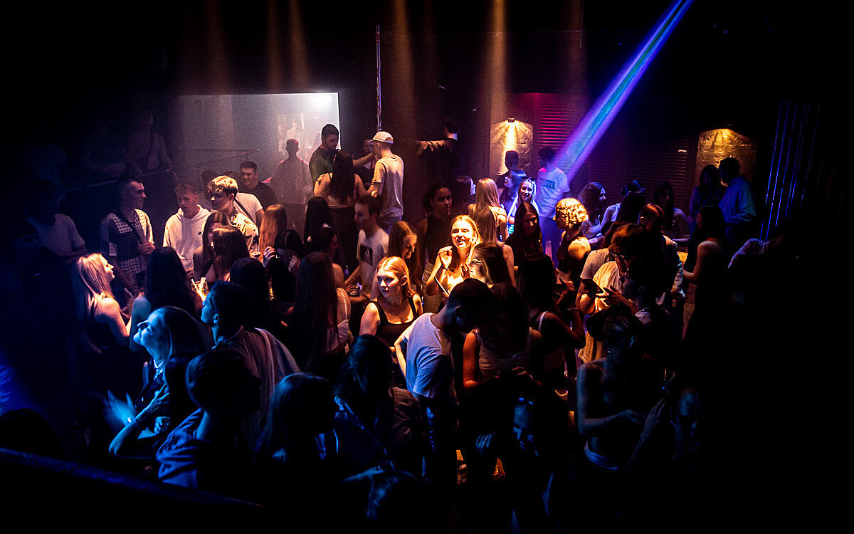 2022 09 30 Airport Black White 22 2022 09 30 Airport Black White 22