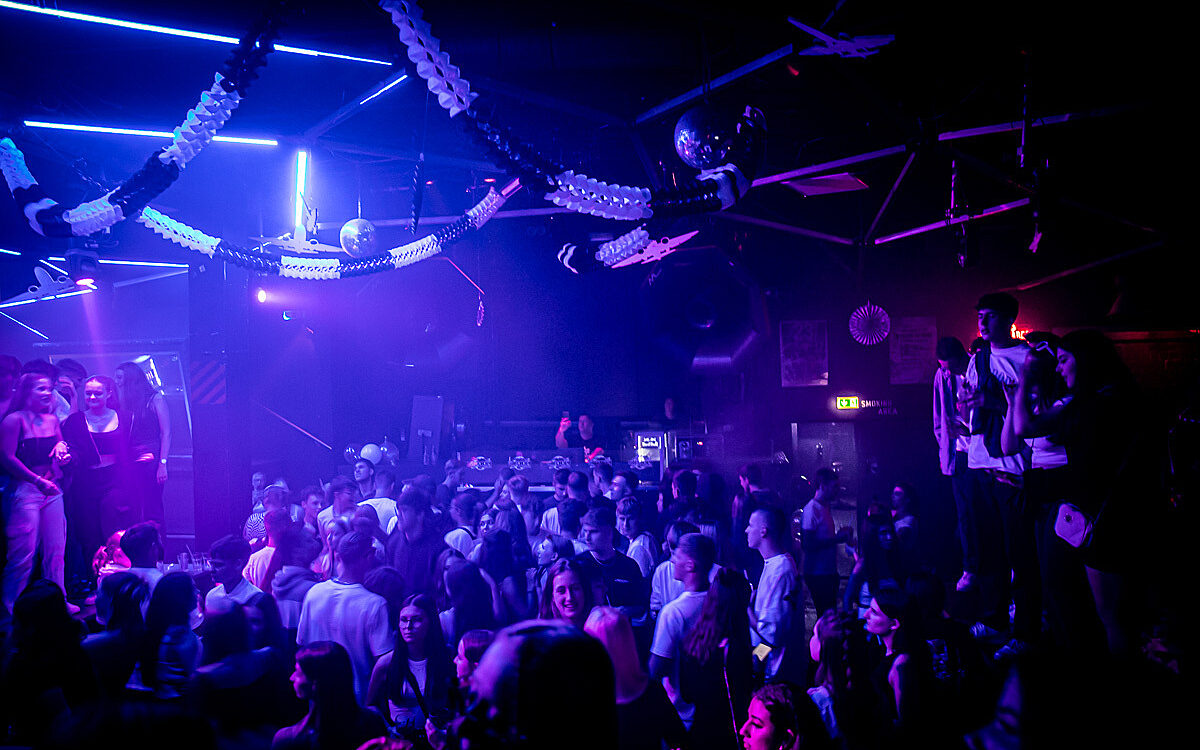 2022 10 01 Airport Black White 29 2022 10 01 Airport Black White 29