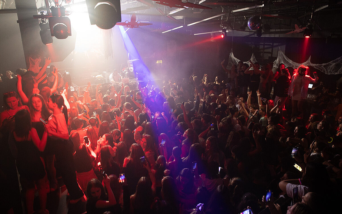 2022 10 28 Airport Schools Out24 2022 10 28 Airport Schools Out24