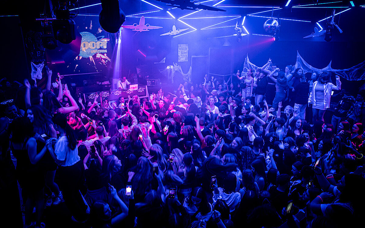 2022 10 28 Airport Schools Out25 2022 10 28 Airport Schools Out25