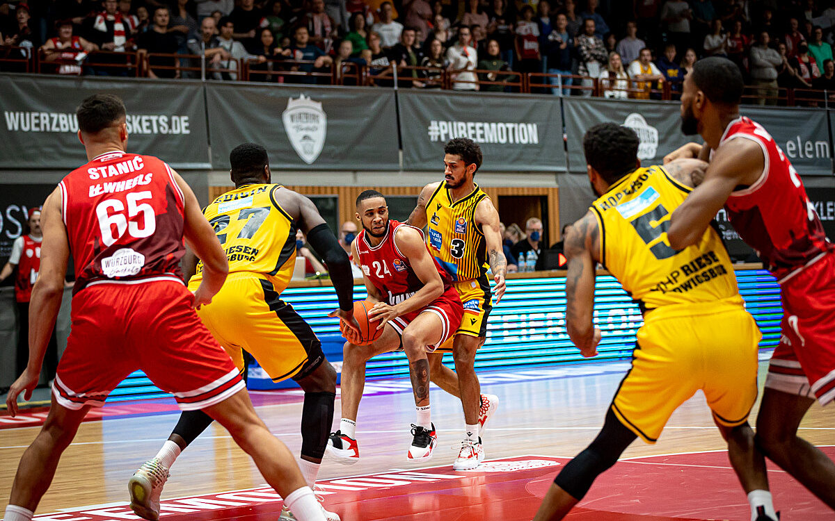 2022 10 30 Wuerzburg Baskets 18 2022 10 30 Wuerzburg Baskets 18