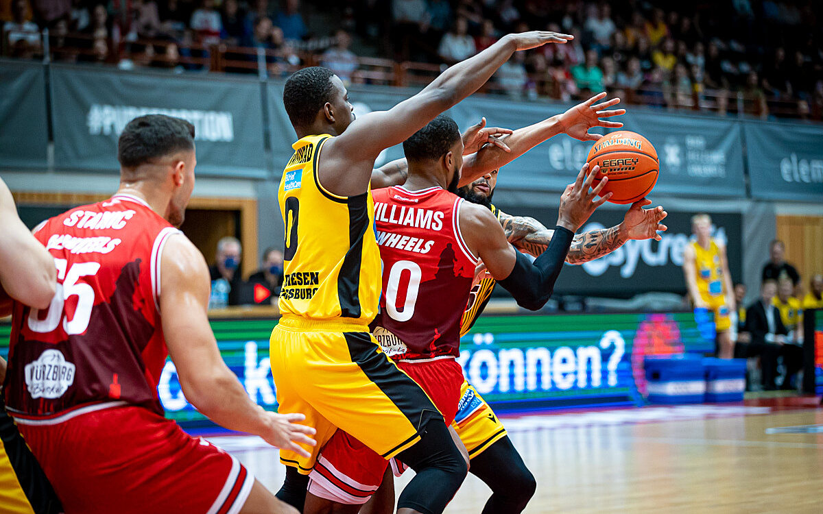 2022 10 30 Wuerzburg Baskets 40 2022 10 30 Wuerzburg Baskets 40
