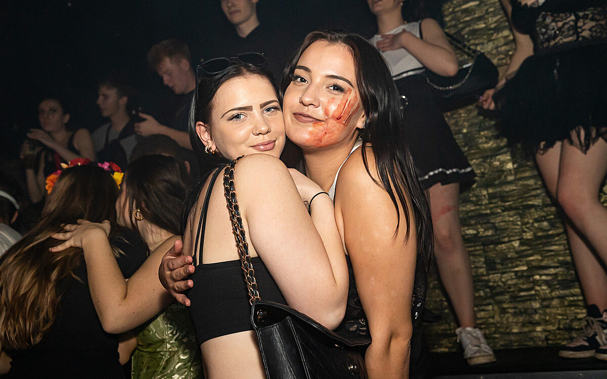 2022 11 01 Airport Halloween 21 2022 11 01 Airport Halloween 21