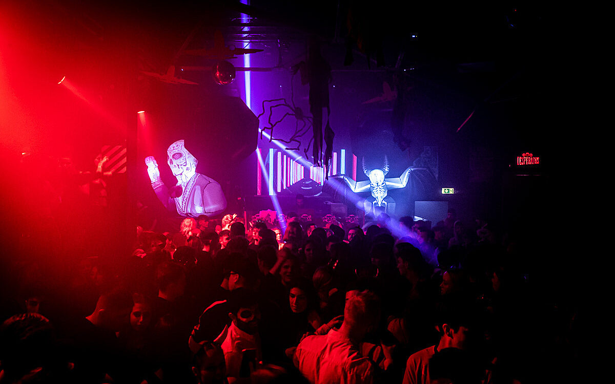 2022 11 01 Airport Halloween 25 2022 11 01 Airport Halloween 25