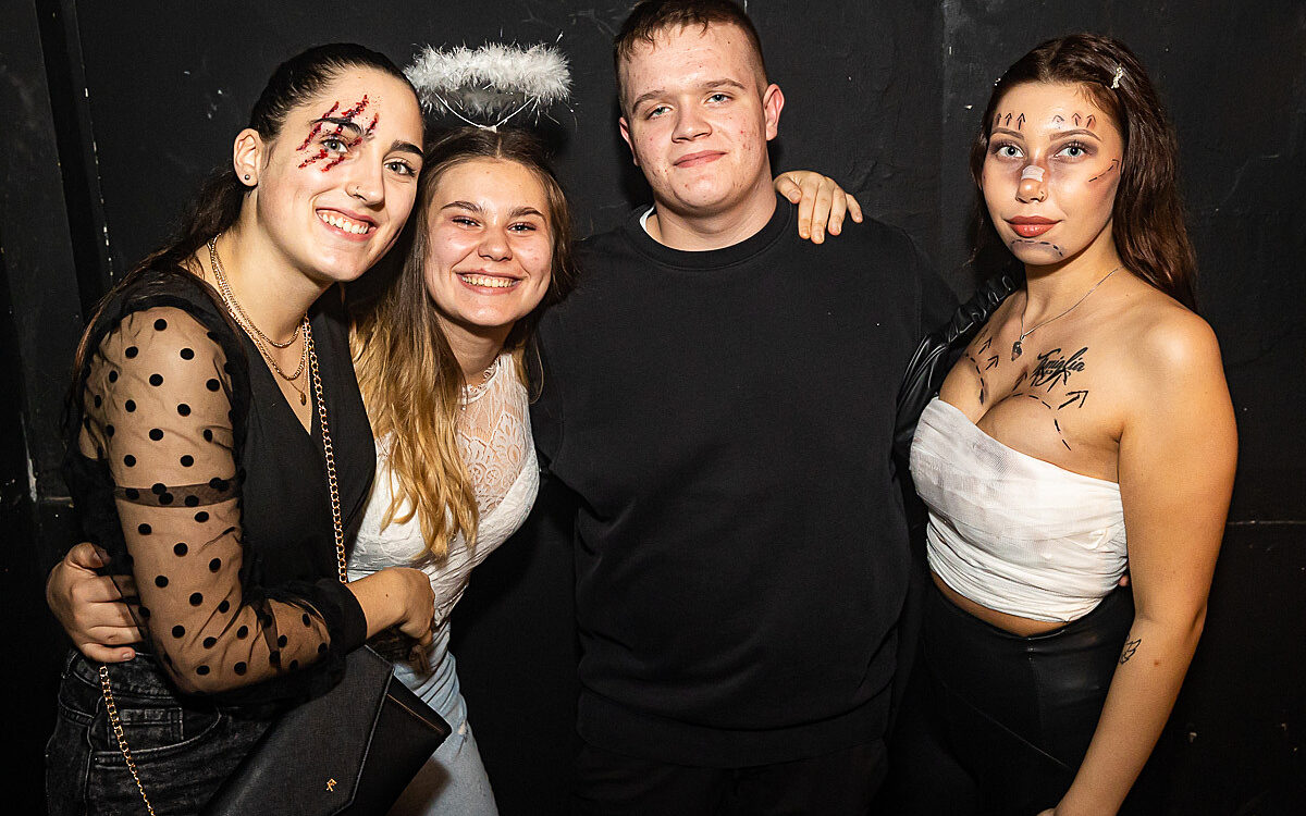 2022 11 01 Airport Halloween 43 2022 11 01 Airport Halloween 43