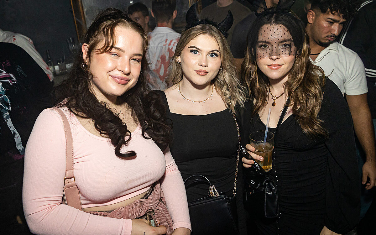 2022 11 01 Airport Halloween 55 2022 11 01 Airport Halloween 55