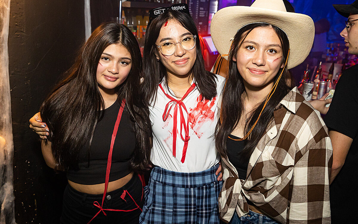 2022 11 01 Airport Halloween 70 2022 11 01 Airport Halloween 70