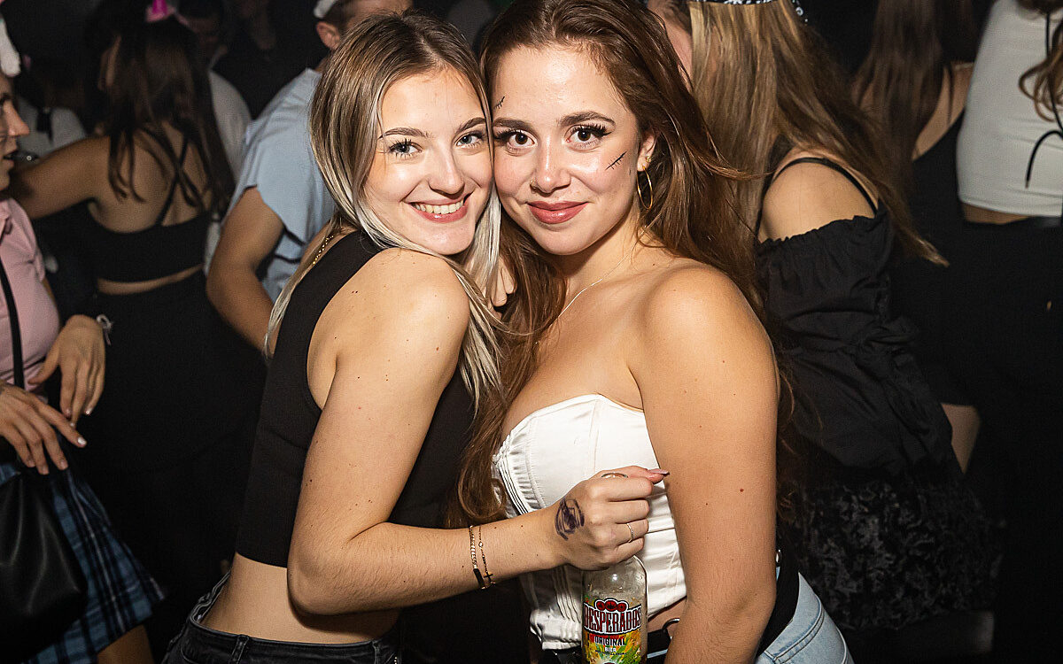 2022 11 01 Airport Halloween 76 2022 11 01 Airport Halloween 76