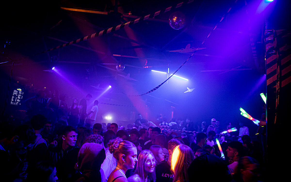 2022 11 12 Airport Fasching 61 2022 11 12 Airport Fasching 61