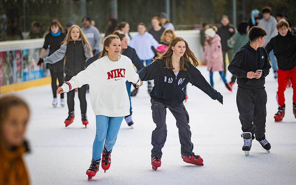 2022 11 12 Eisbahn 26 2022 11 12 Eisbahn 26