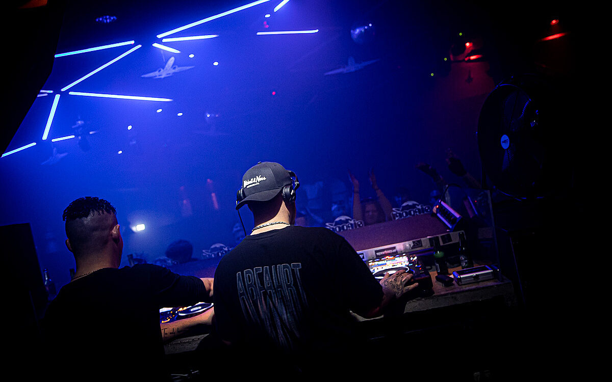 2022 11 18 Airport I Hate Models 3 2022 11 18 Airport I Hate Models 3