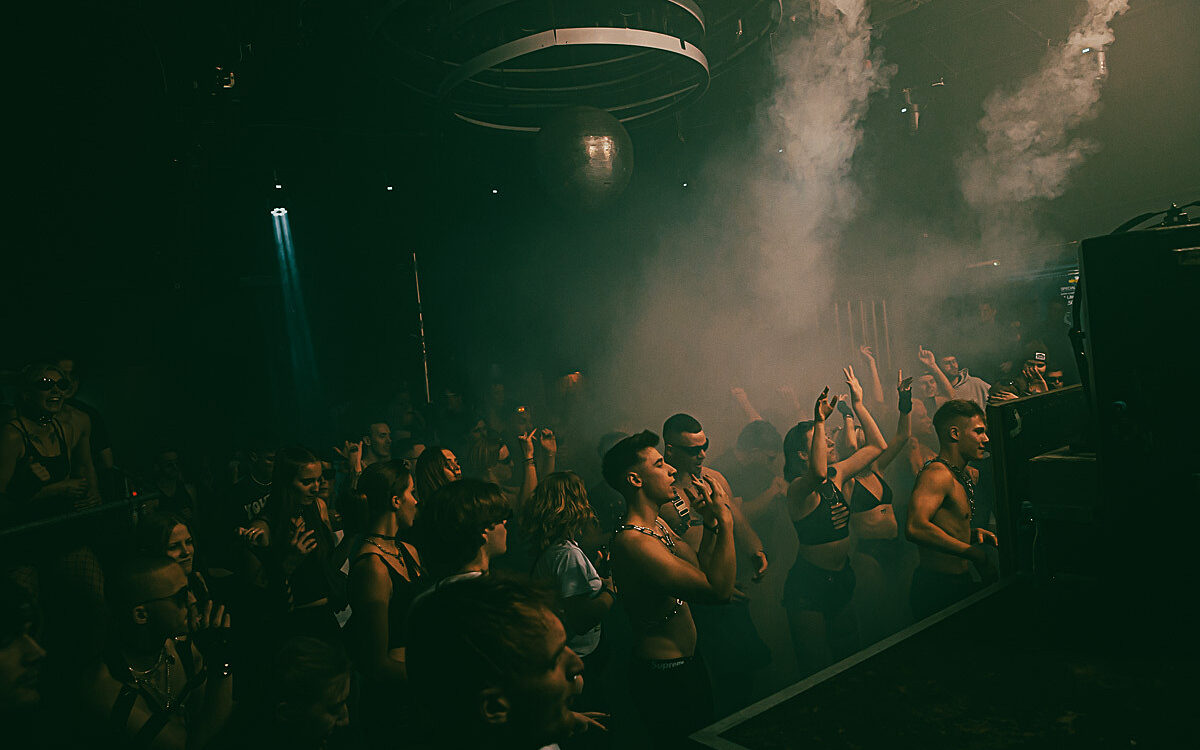 2022 11 19 Airport I Hate Models 11 2022 11 19 Airport I Hate Models 11