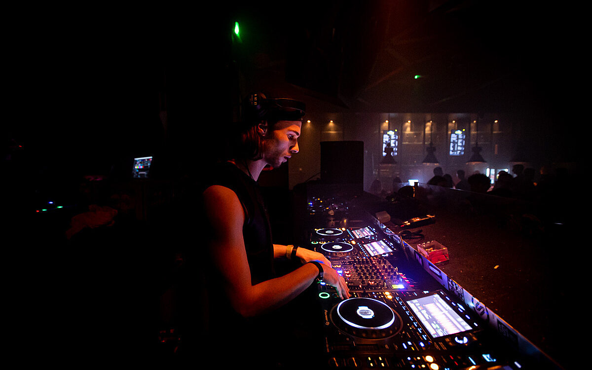 2022 11 19 Airport I Hate Models 18 2022 11 19 Airport I Hate Models 18