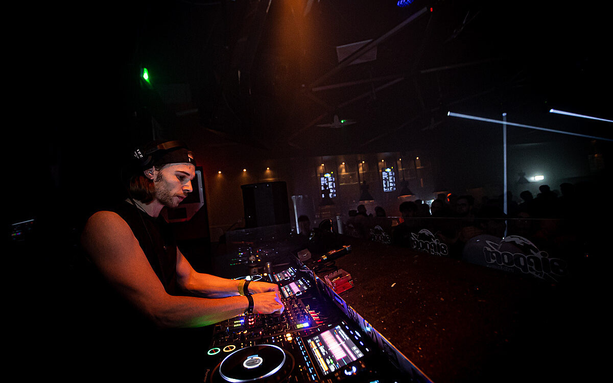 2022 11 19 Airport I Hate Models 19 2022 11 19 Airport I Hate Models 19