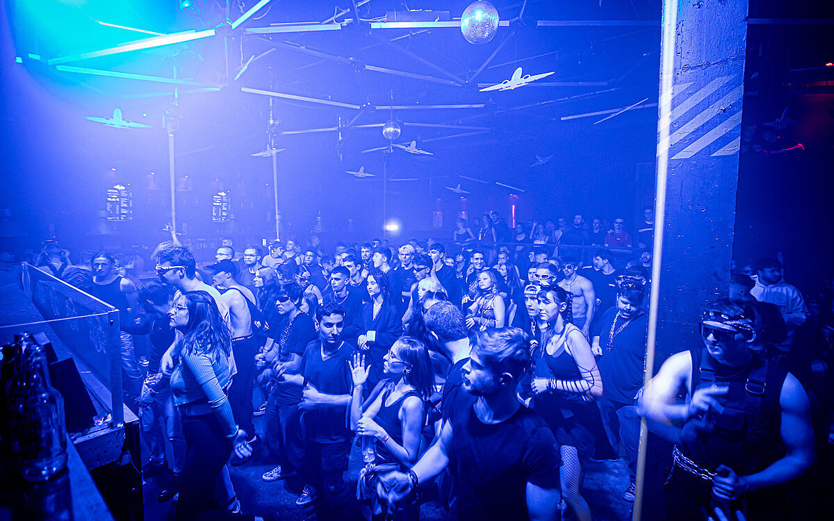 2022 11 19 Airport I Hate Models 21 2022 11 19 Airport I Hate Models 21