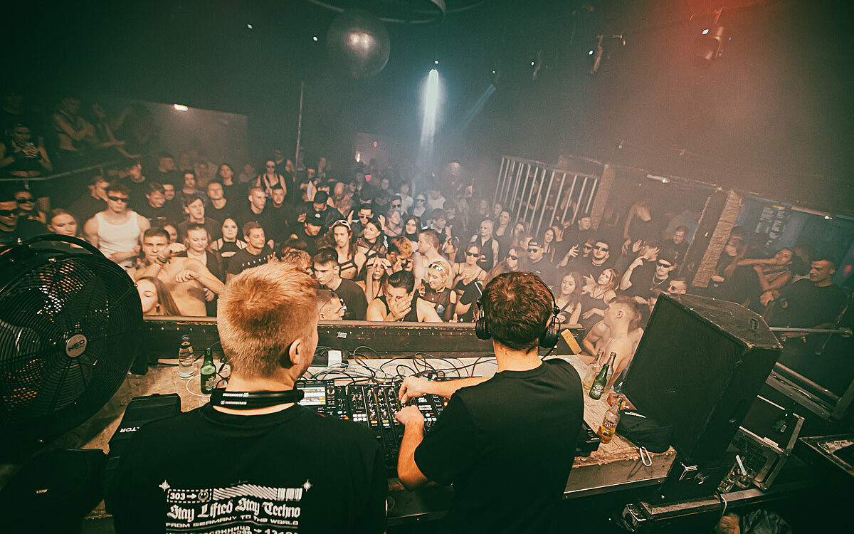 2022 11 19 Airport I Hate Models 33 2022 11 19 Airport I Hate Models 33