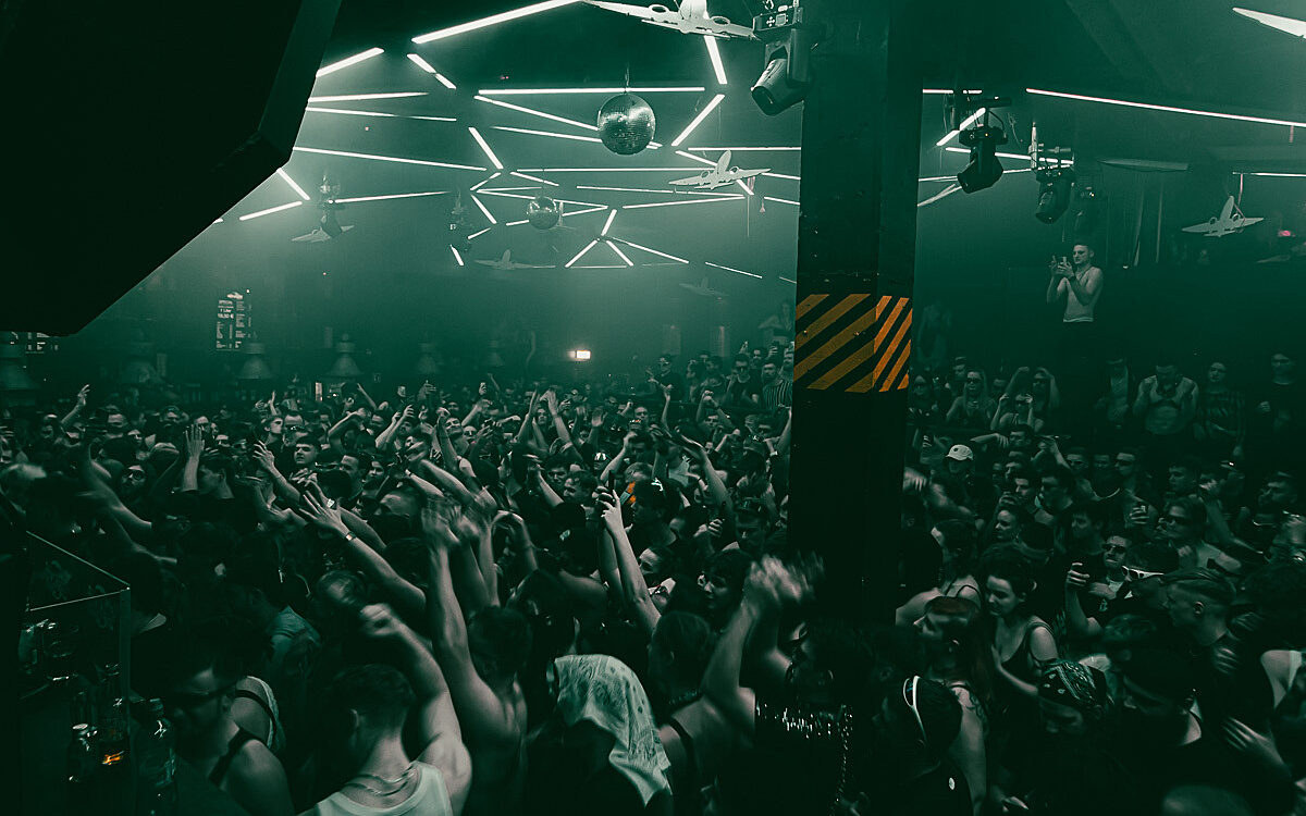 2022 11 19 Airport I Hate Models 77 2022 11 19 Airport I Hate Models 77