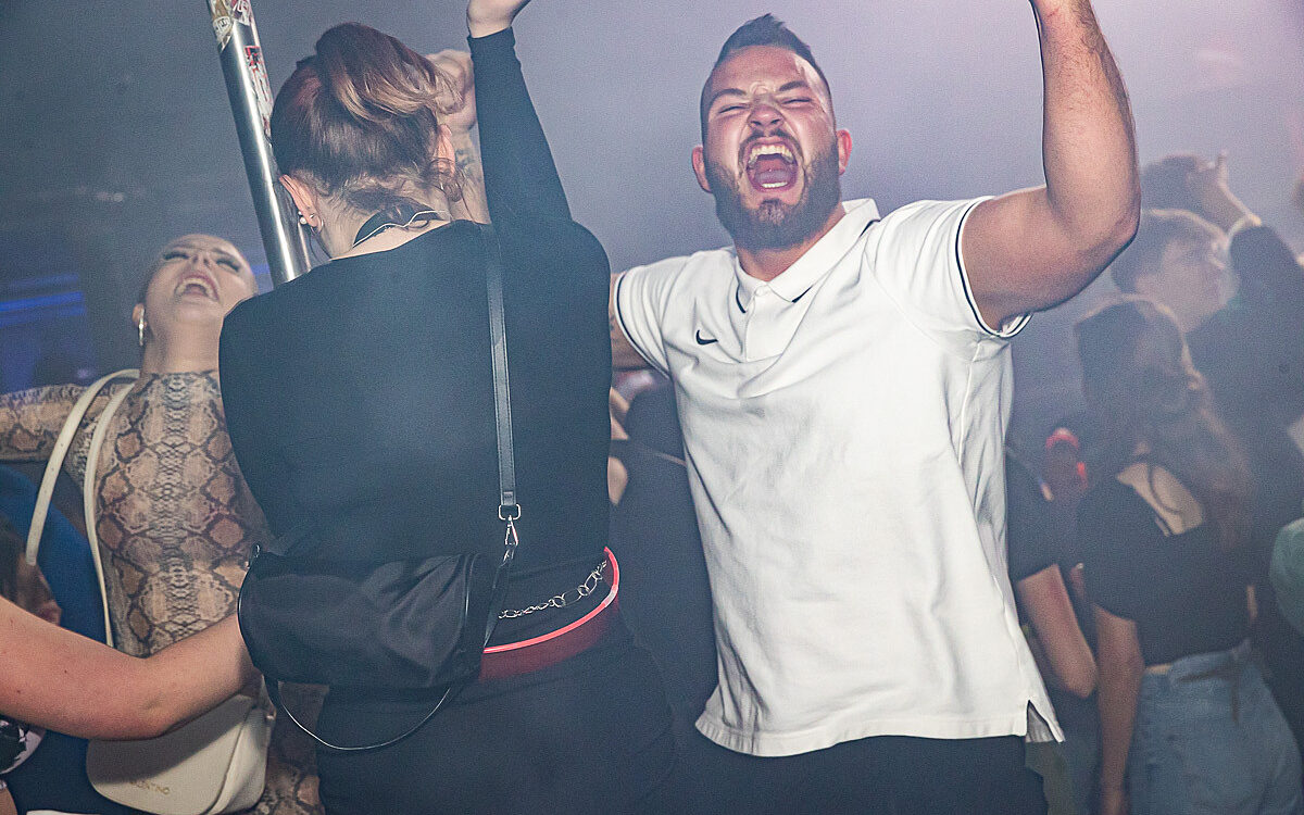 2022 12 10 Airport Nikolaus 14 2022 12 10 Airport Nikolaus 14