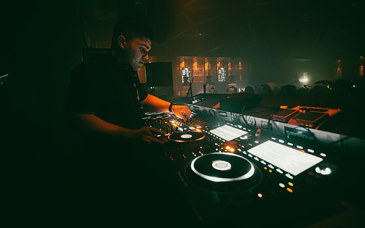 2022 12 17 Airport Brutalismus 1 2022 12 17 Airport Brutalismus 1