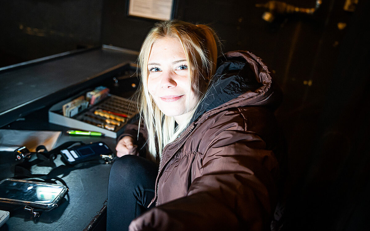 2023 01 28 Airport Angy 10 2023 01 28 Airport Angy 10