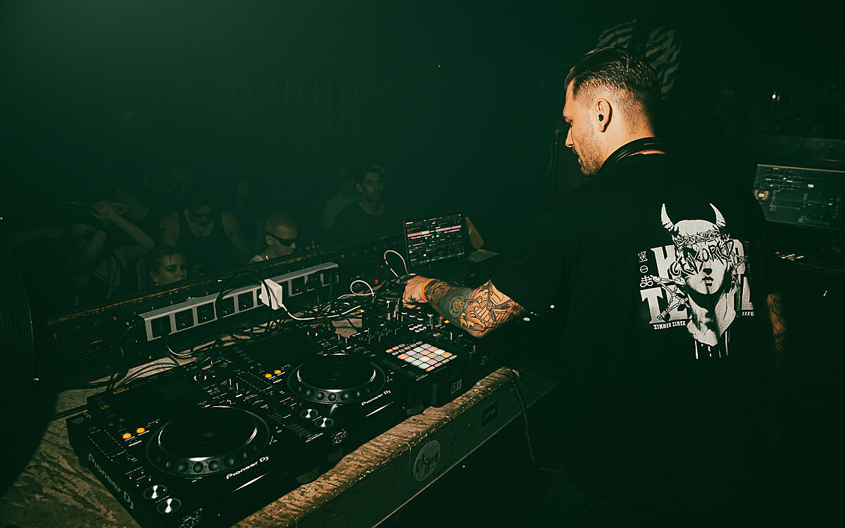 2023 01 28 Airport Angy 49 2023 01 28 Airport Angy 49