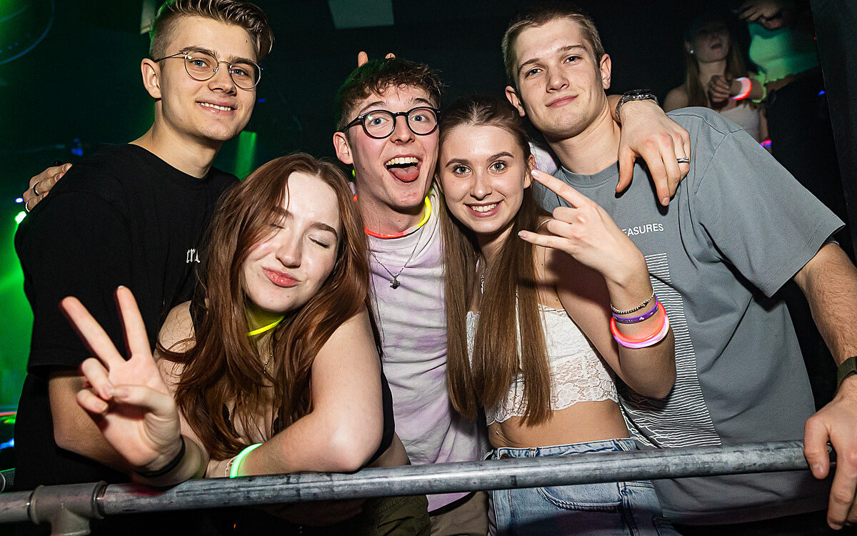 2023 02 10 Airport Neon Night 11 2023 02 10 Airport Neon Night 11