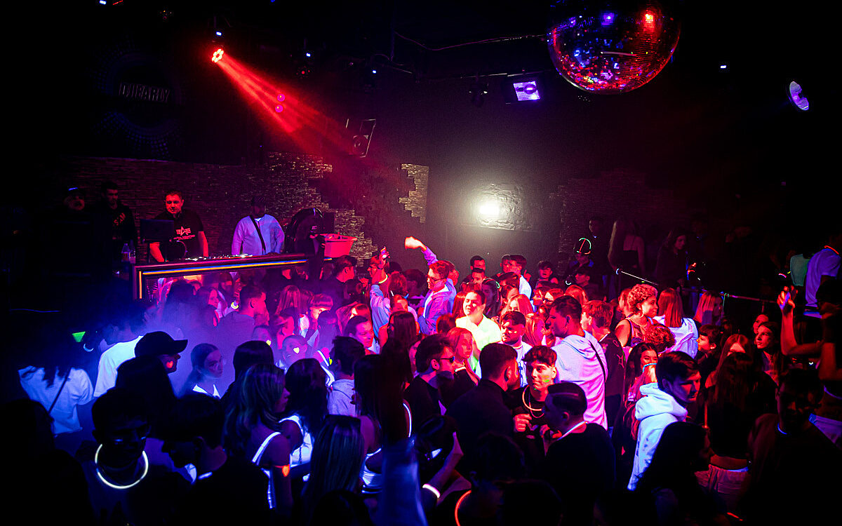 2023 02 10 Airport Neon Night 17 2023 02 10 Airport Neon Night 17