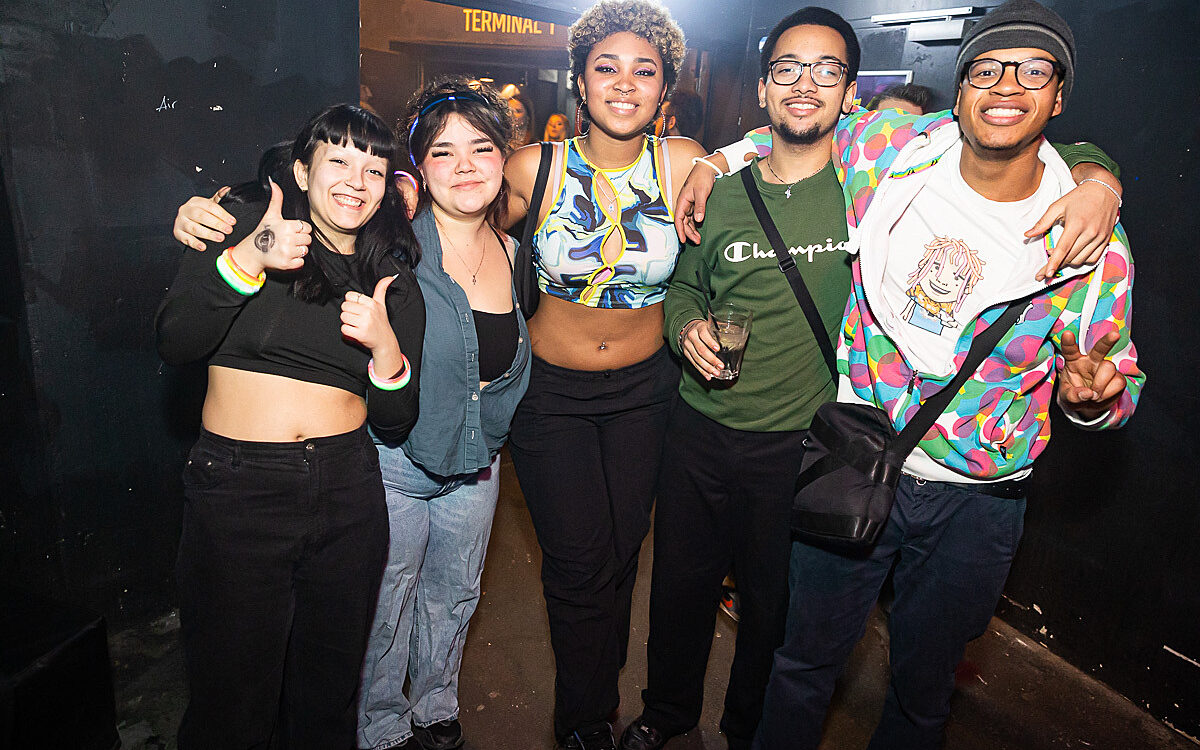 2023 02 10 Airport Neon Night 4 2023 02 10 Airport Neon Night 4