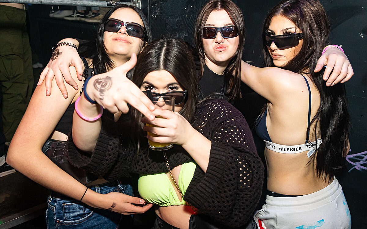 2023 02 10 Airport Neon Night 8 2023 02 10 Airport Neon Night 8