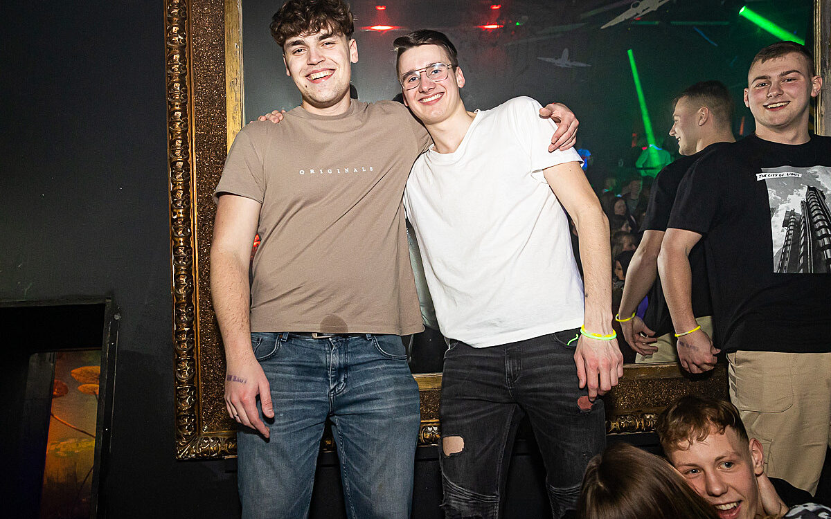 2023 02 11 Airport Neon Night 23 2023 02 11 Airport Neon Night 23