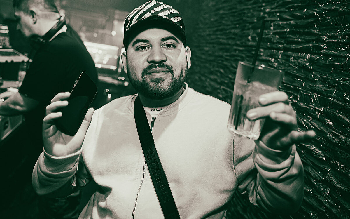 2023 02 11 Airport Neon Night 25 2023 02 11 Airport Neon Night 25