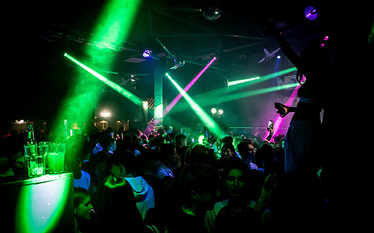 2023 02 11 Airport Neon Night 34 2023 02 11 Airport Neon Night 34