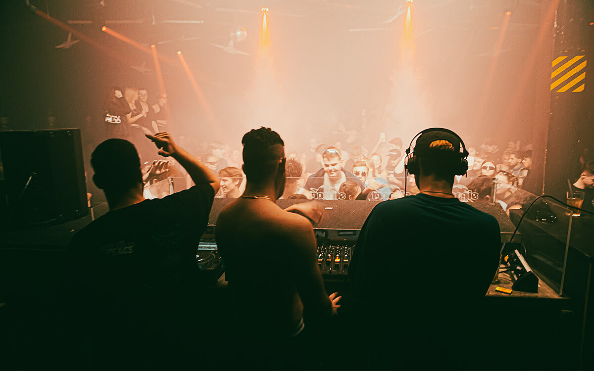 2023 02 19 Residentnight 9 2023 02 19 Residentnight 9