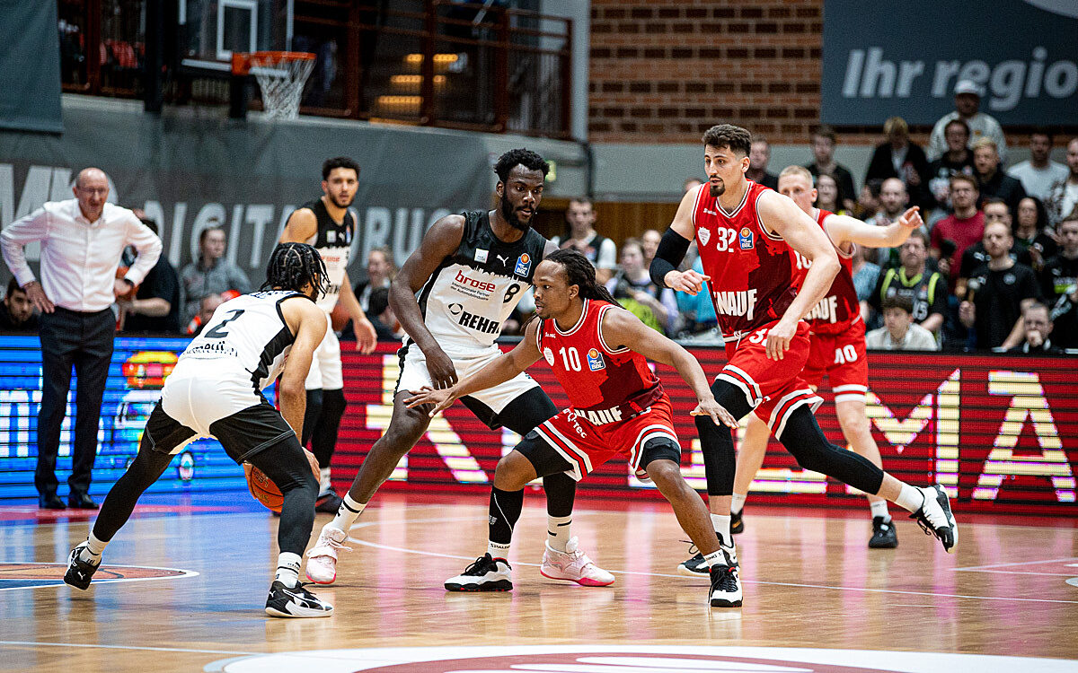 2023 03 17 s Oliver Baskets 26 2023 03 17 s Oliver Baskets 26