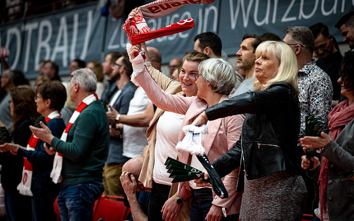 2023 03 17 s Oliver Baskets 30 2023 03 17 s Oliver Baskets 30