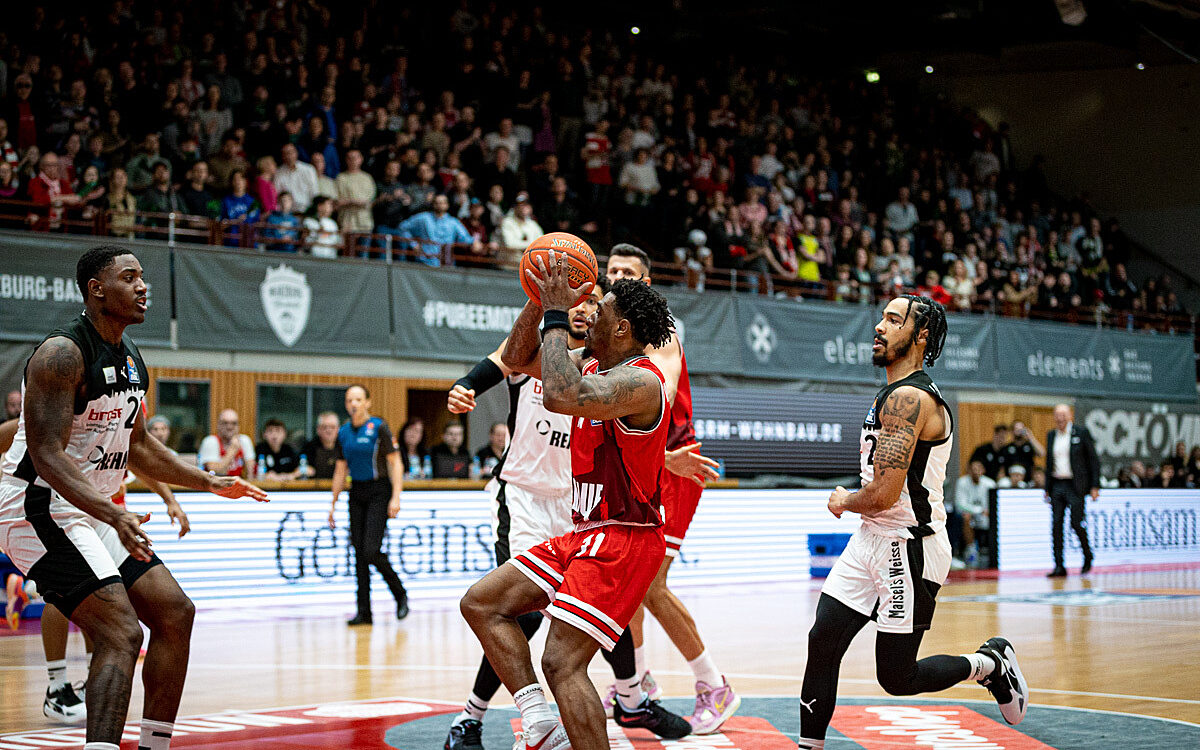 2023 03 17 s Oliver Baskets 8 2023 03 17 s Oliver Baskets 8