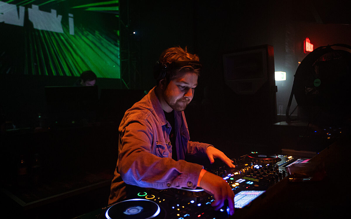 2023 03 18 Airport Klanglos 3 2023 03 18 Airport Klanglos 3